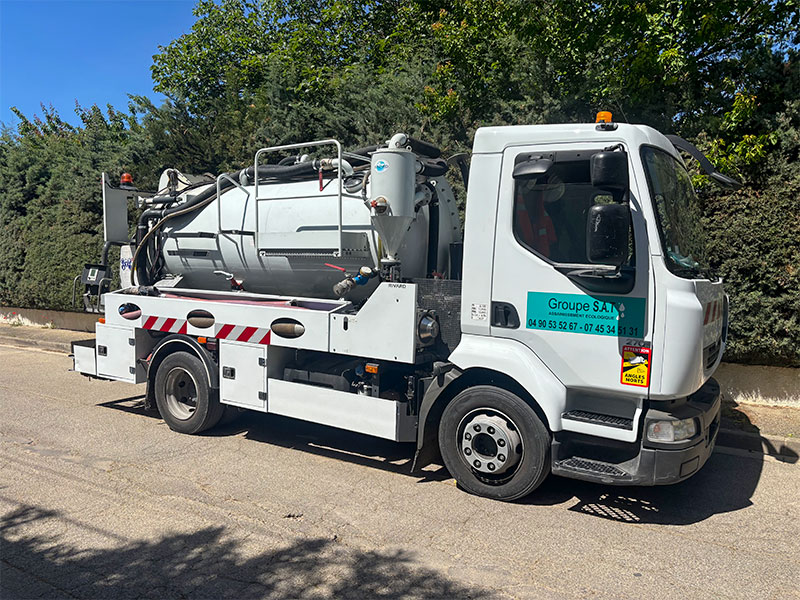 Accueil 2 debouchage curage camion sud assainissement travaux SAT